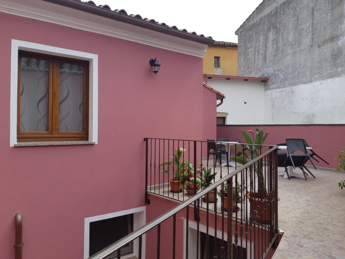 B&B La Genuina Guspini Exterior foto